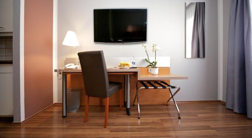 Attimo Hotel Stuttgart***S Екстериор снимка