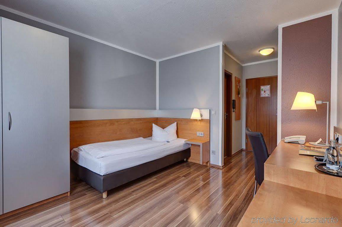 Attimo Hotel Stuttgart***S Екстериор снимка