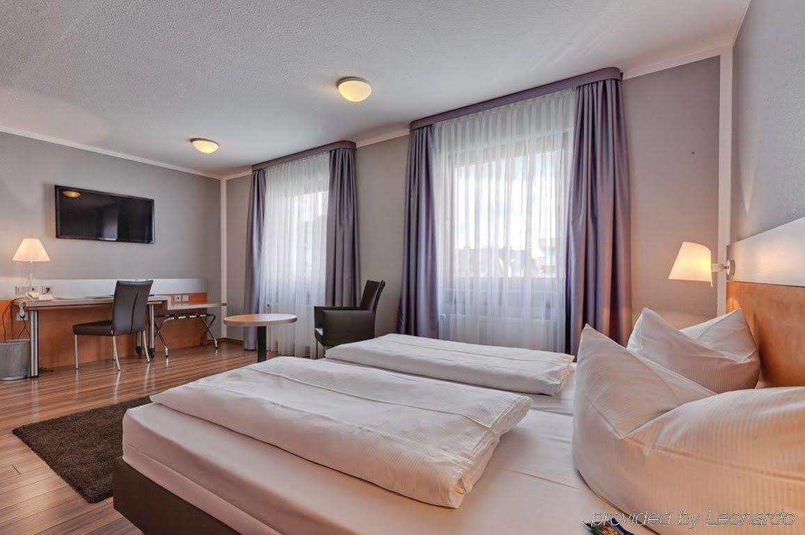 Attimo Hotel Stuttgart***S Екстериор снимка